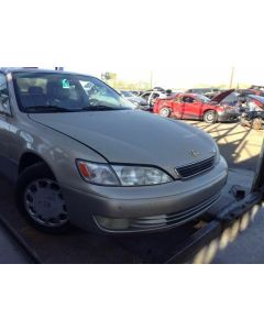 Passenger Right Front Door Glass Fits 97-01 LEXUS ES300 110030