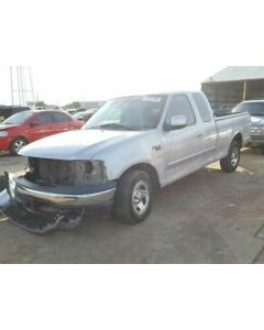 Passenger Tail Light Rectangular Fits 99-07 FORD F250SD PICKUP 1093929